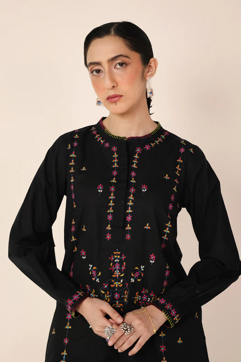 Chamba Rumal Luxe Set - Image 4