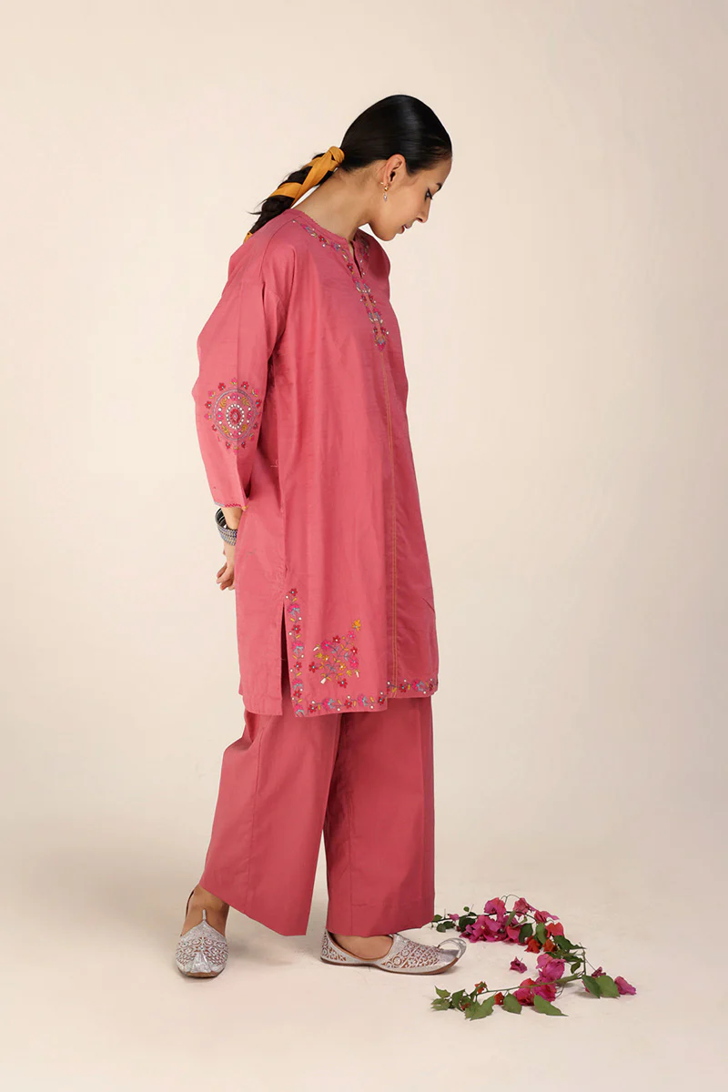 Chamba Rumal Serene Attire - Image 3