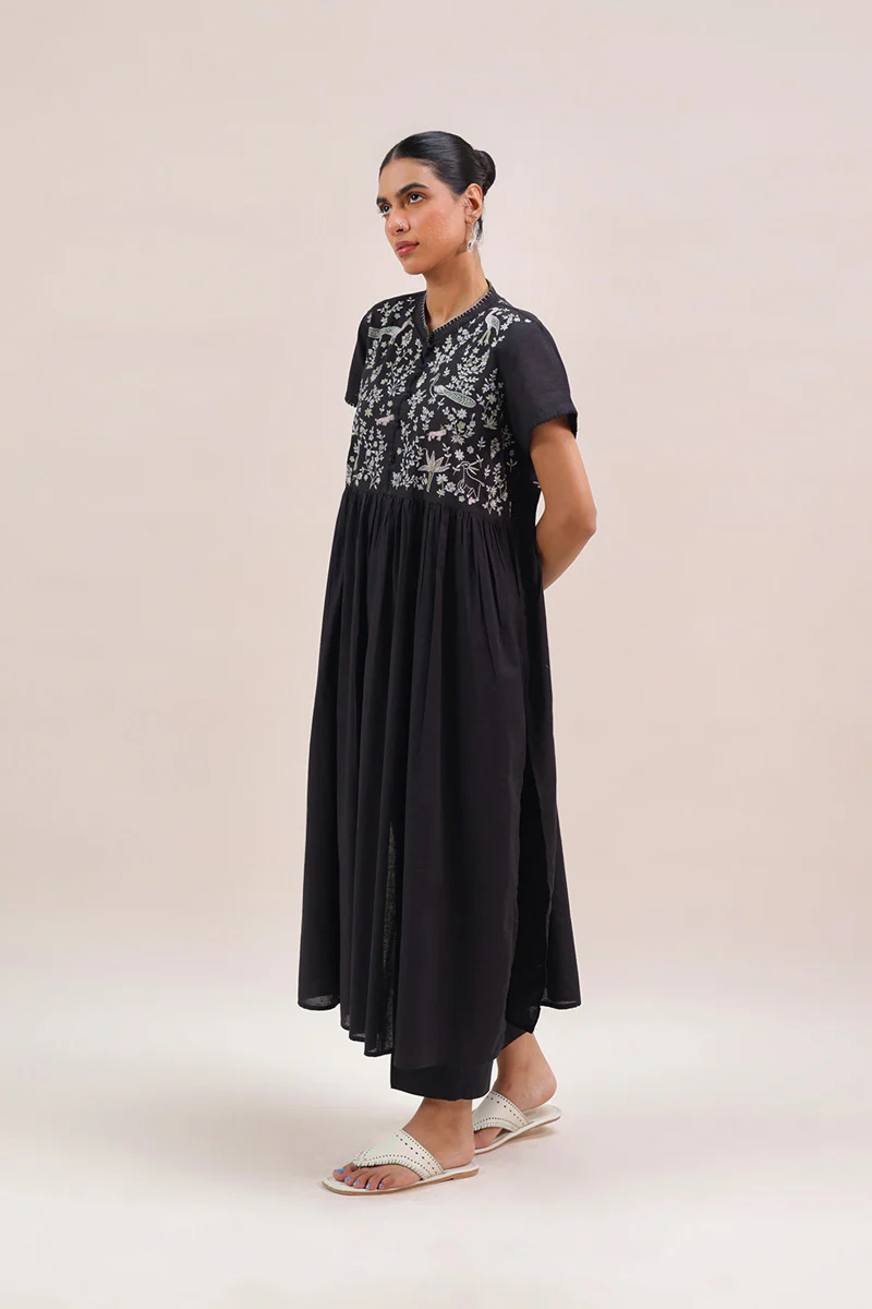 Embroidered Faras Dress - Image 3