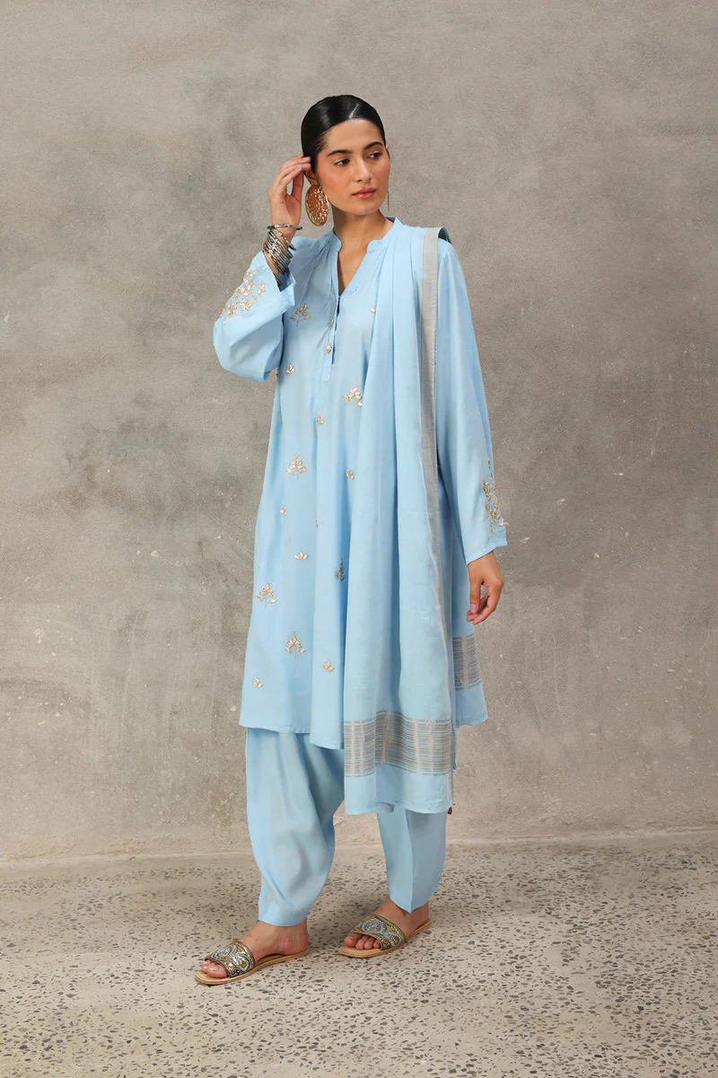Zareen Zardar Suit - Image 3