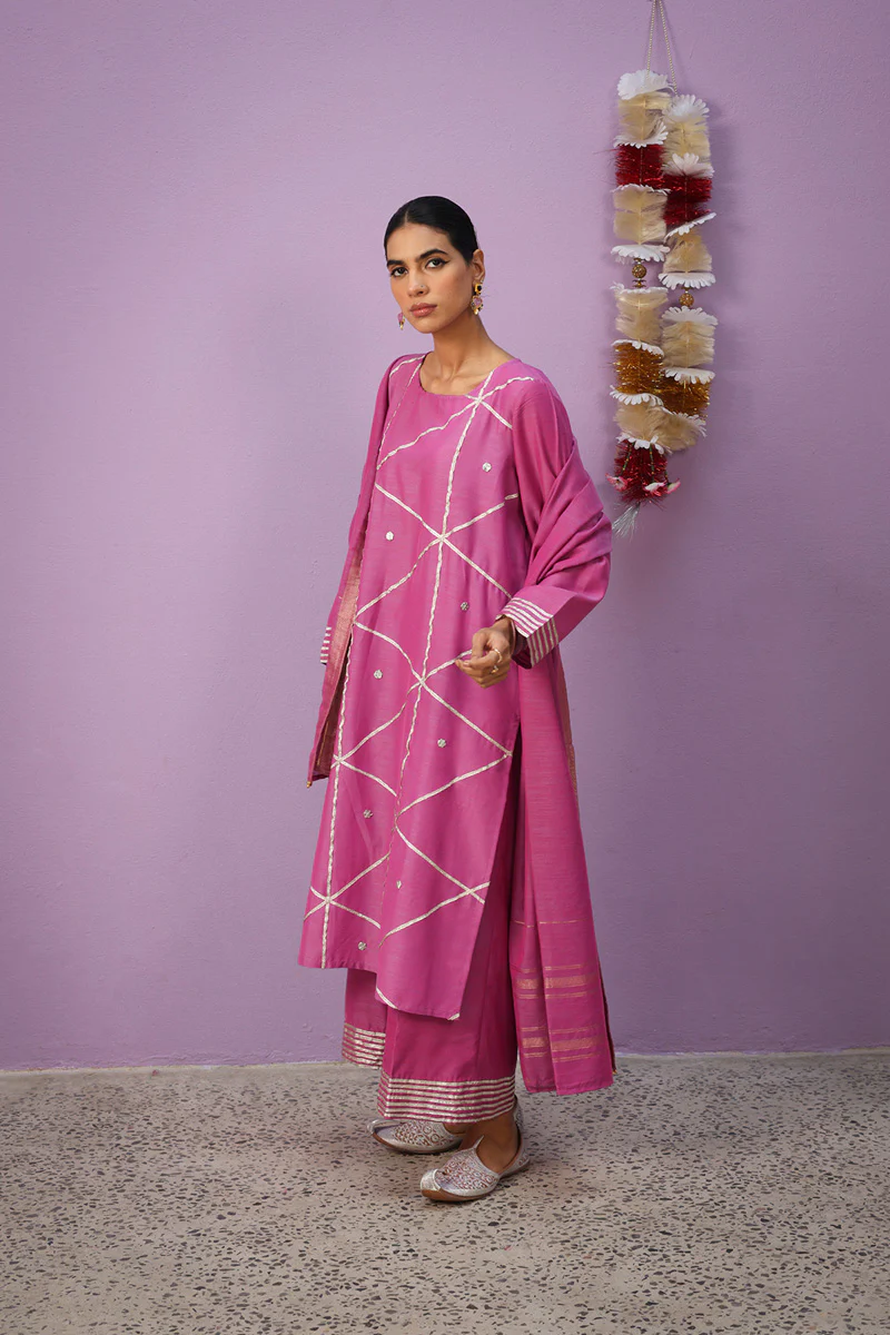 Mehfil-e- Zareen Suit - Image 4