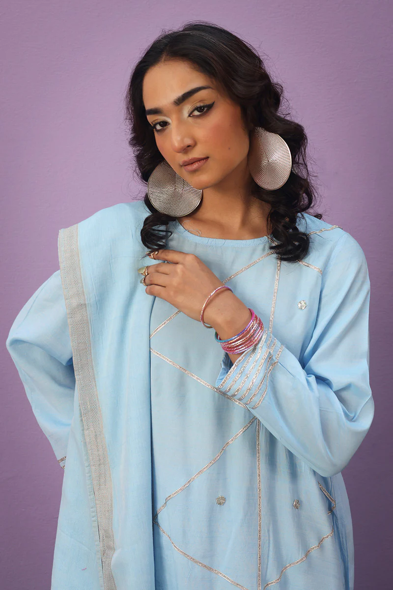 Mehfil-e- Zareen Suit - Image 7