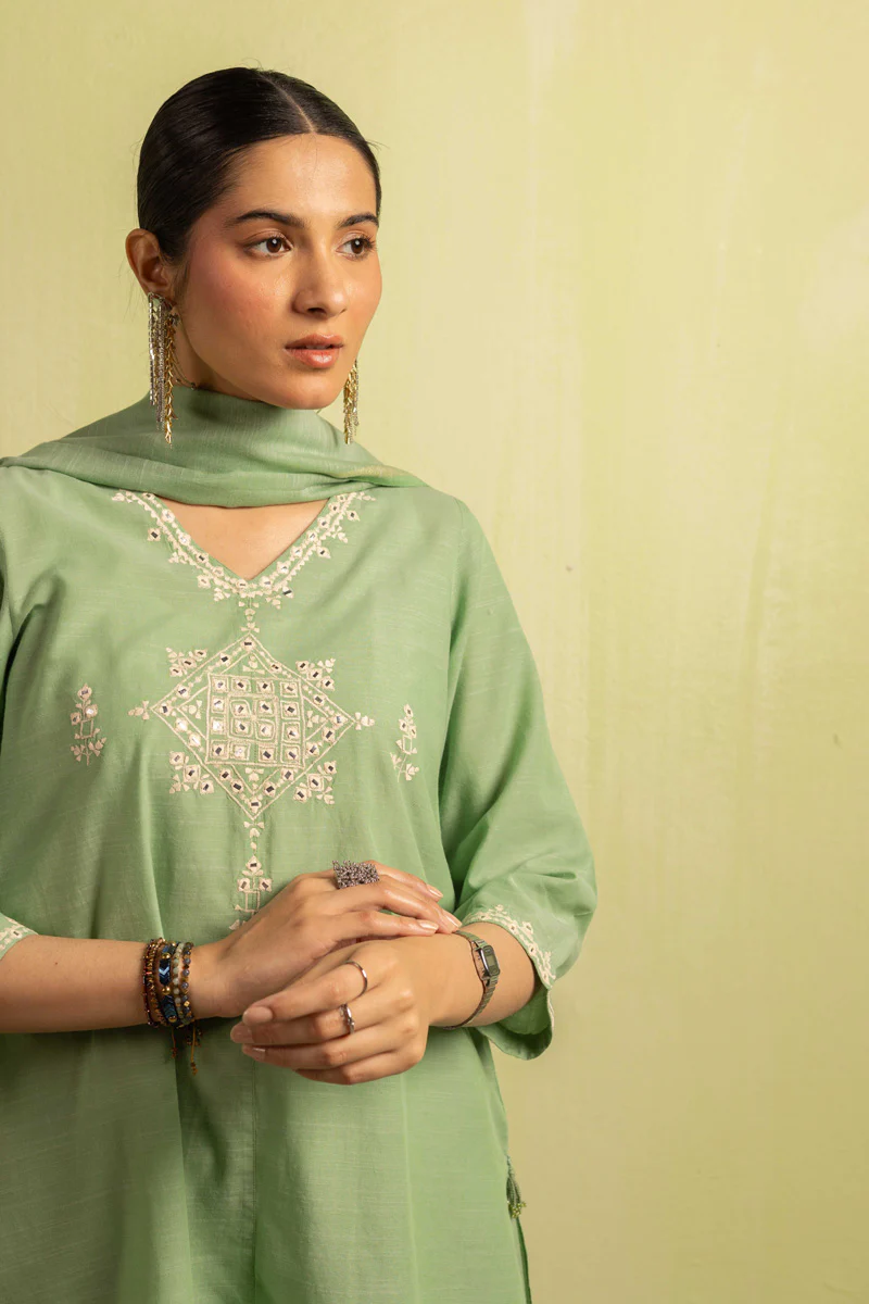 Aina Studio Suit - Image 7
