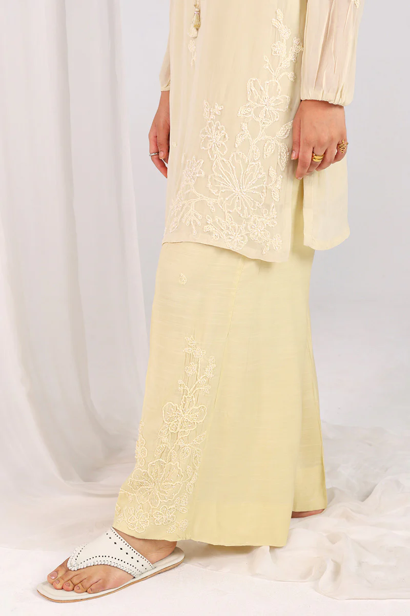 Summer Swirl Embroidered Ensemble - Image 3