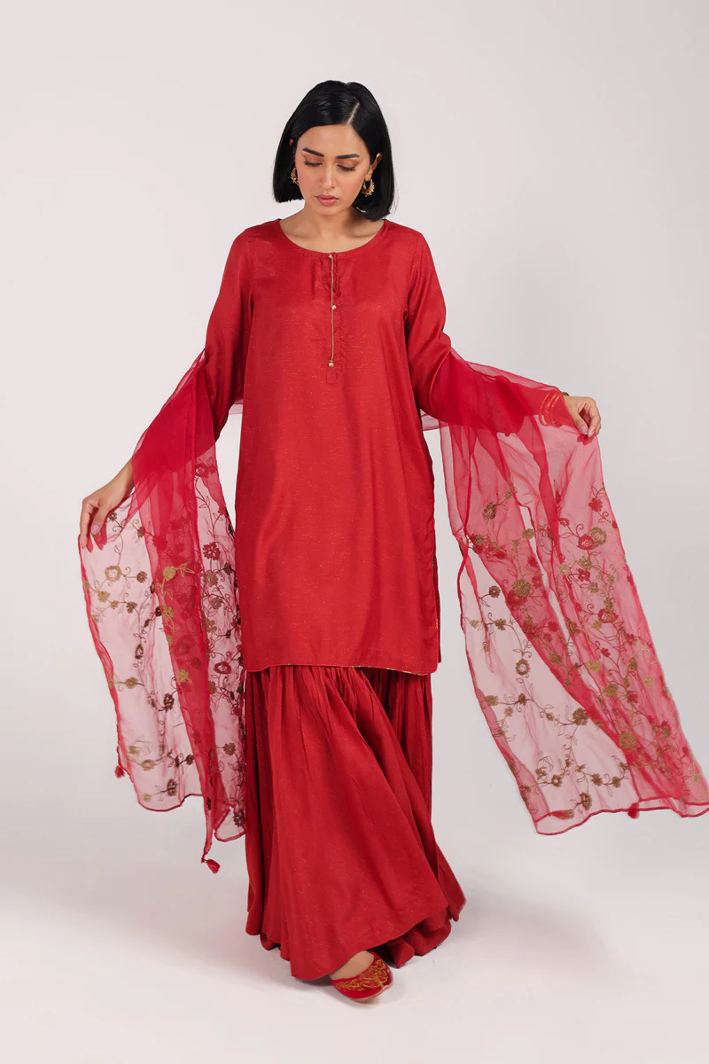 Hues of Red & Gold Ensemble - Image 3