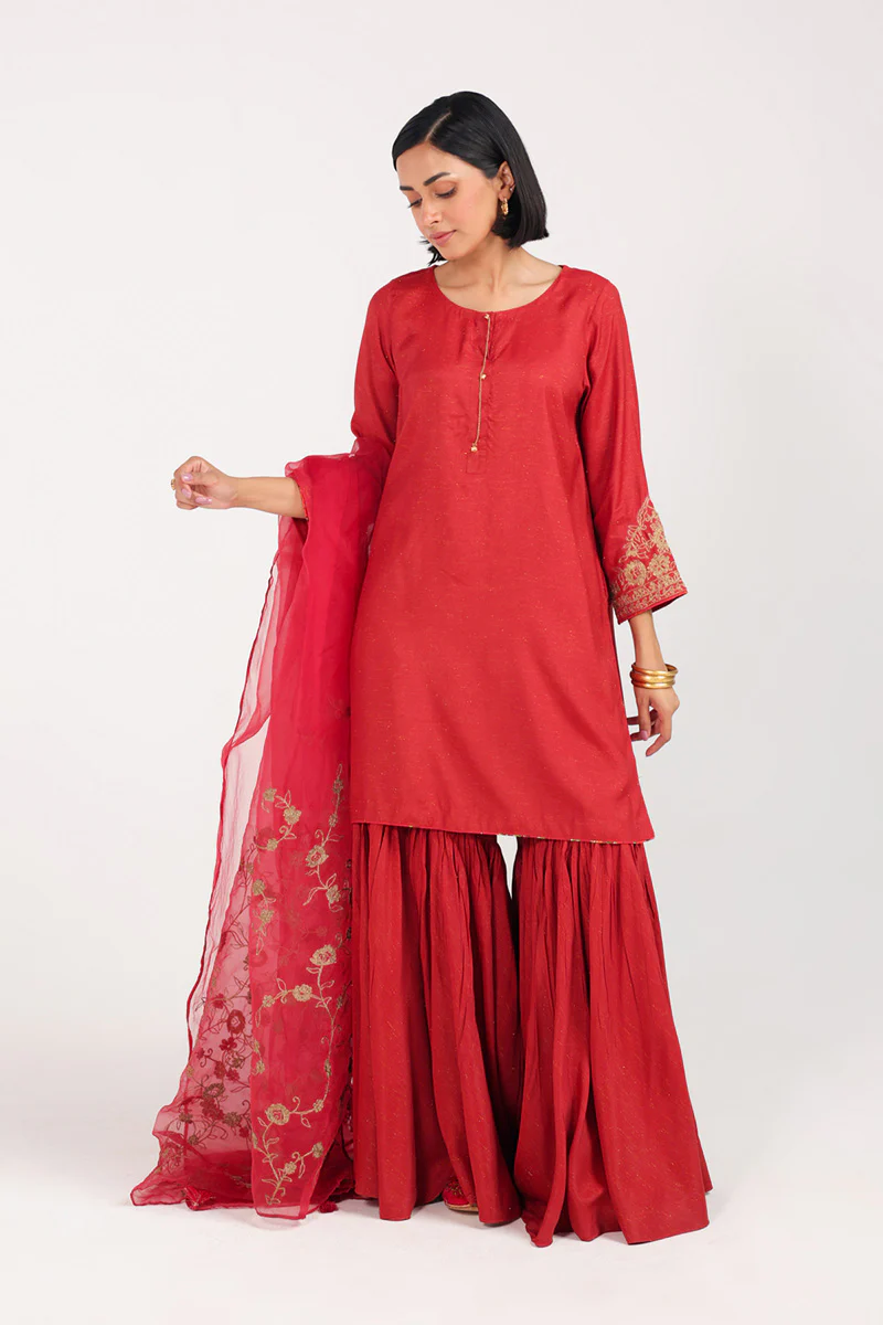 Hues of Red & Gold Ensemble - Image 6