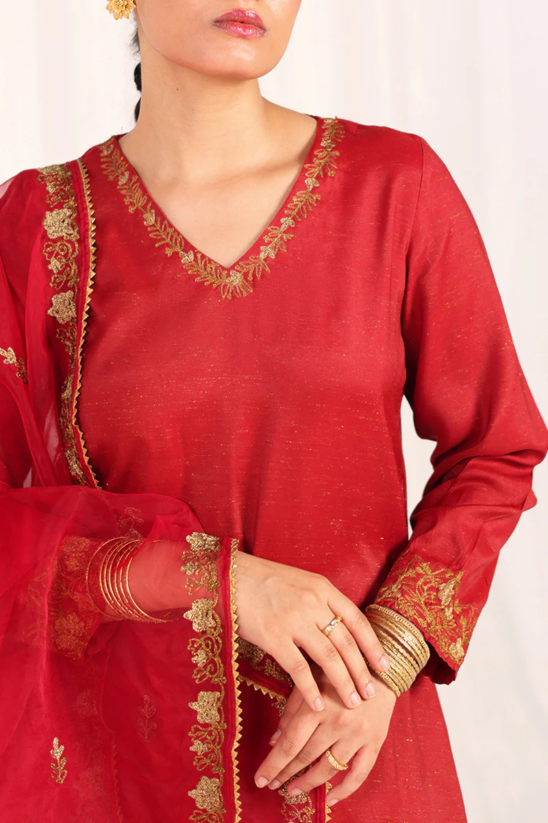 Gleaming Hues Of Red 3 Piece Suit - Image 2