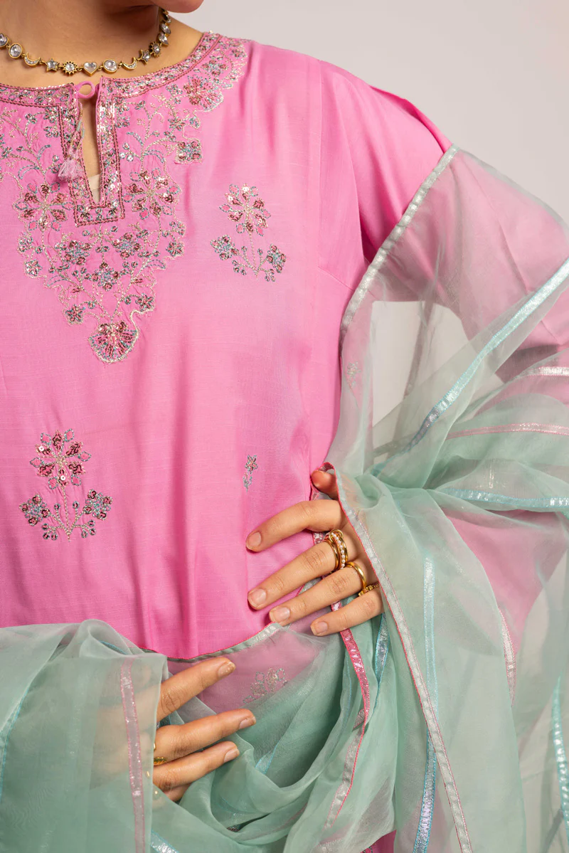 Gulastari Nur 3 Piece Suit - Image 2