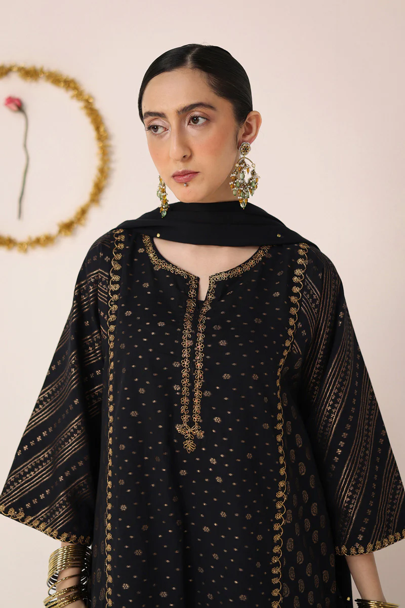 Raat ki Rani Zardozi Suit - Image 6