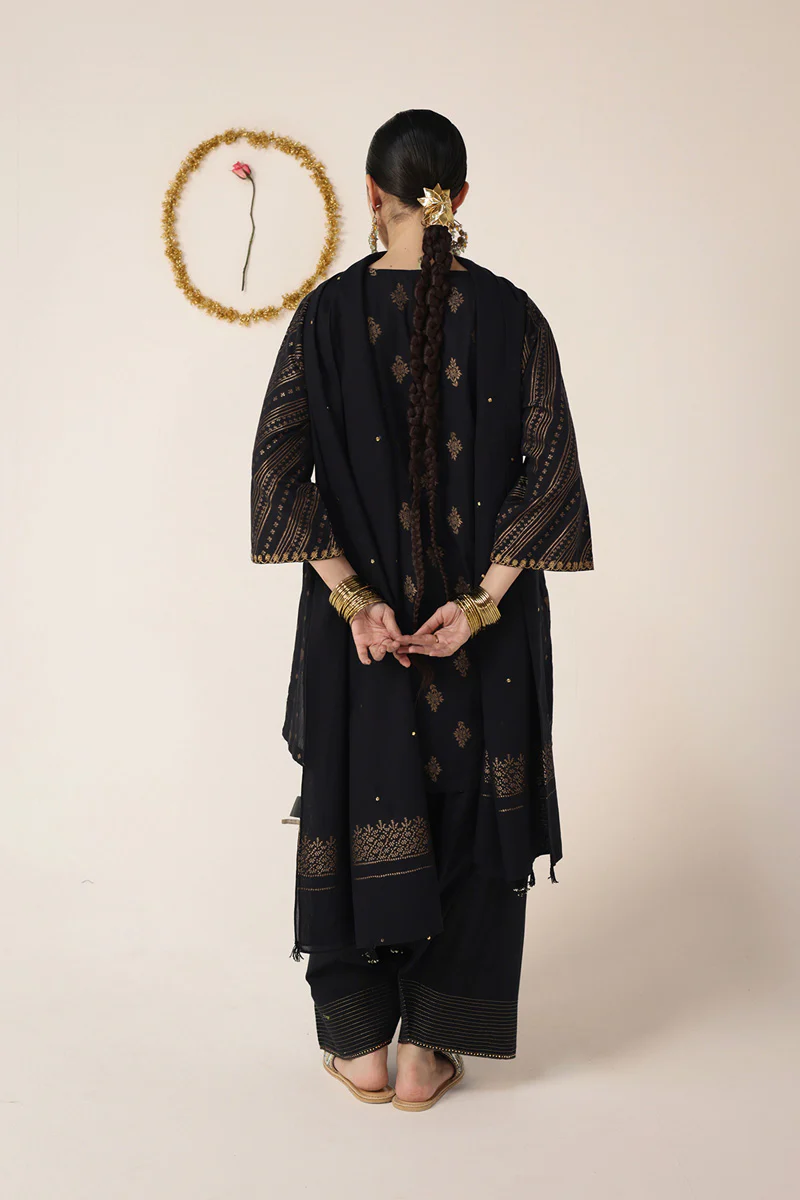 Raat ki Rani Zardozi Suit - Image 7