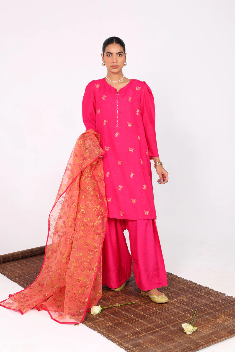 Hues of Red Regal 3 Piece Suit - Image 5