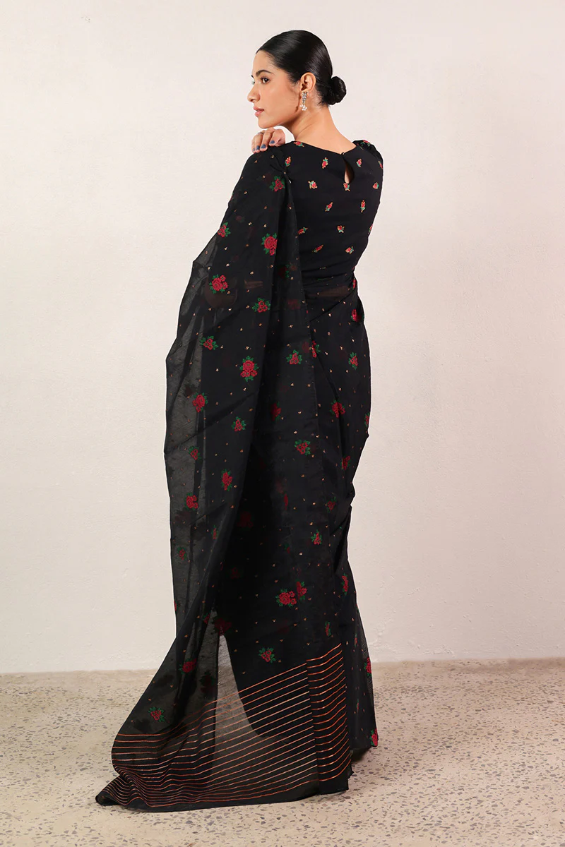 Golden Rose Jacquard Saree - Image 2