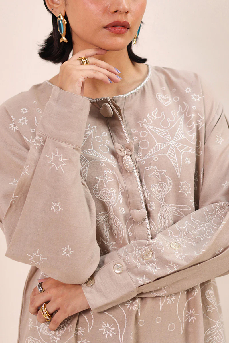 Ocean Whim Embroidered Kurta - Image 2