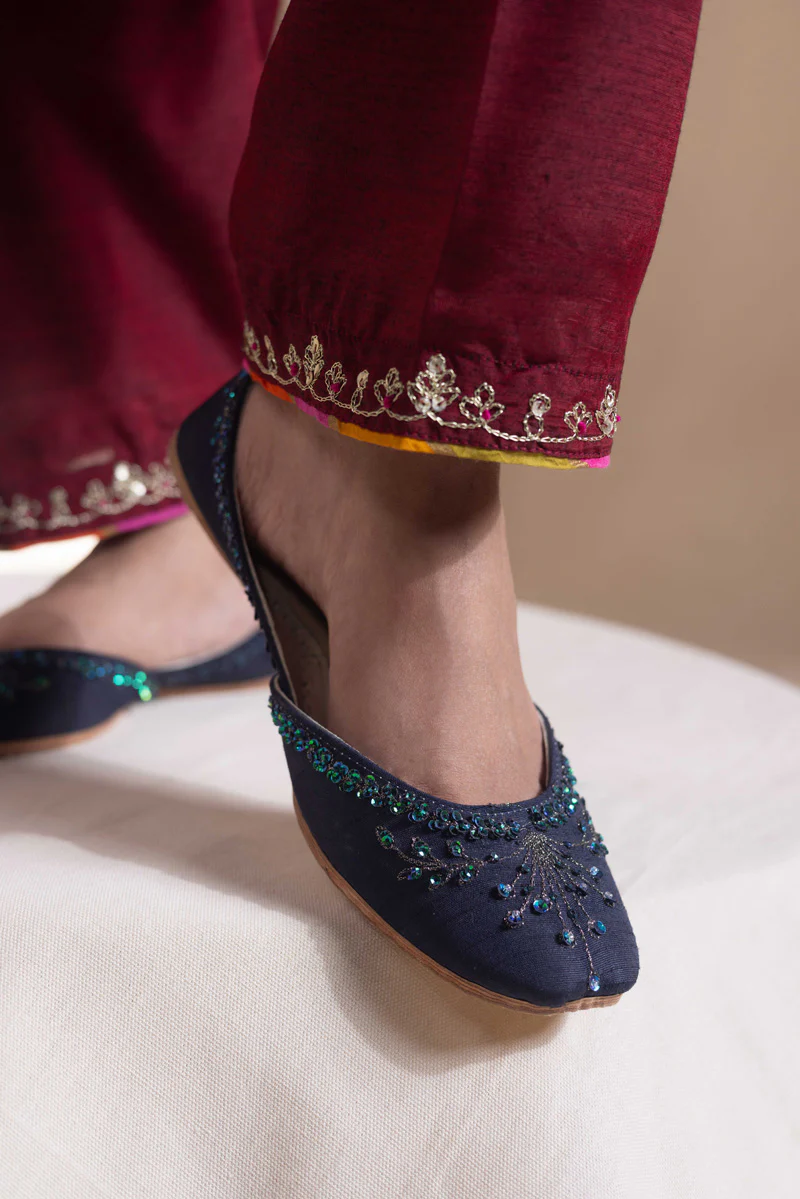 Zari Zeenat Khussa - Image 8