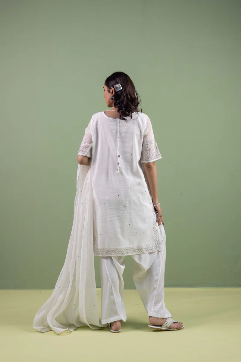 Zahra-e-Noor 3 Piece Suit - Image 6