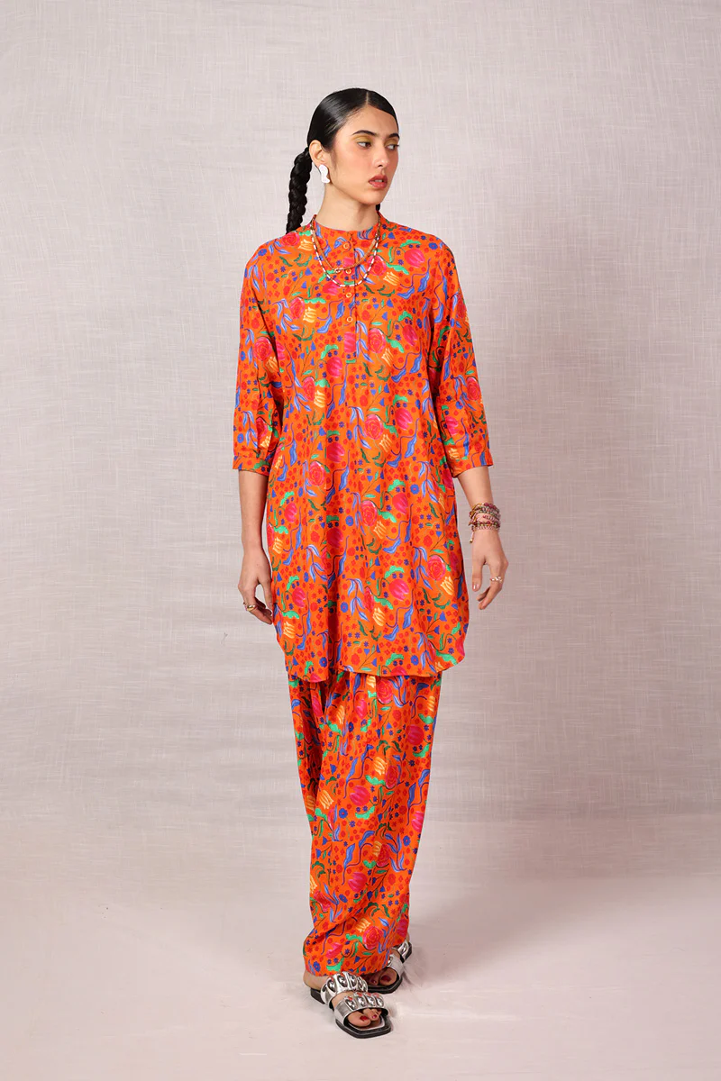Techno Burst Chic Ensemble - Image 2