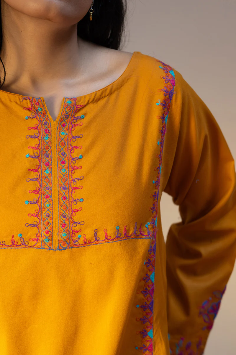 Color Waves Thread line Kurta - Image 7