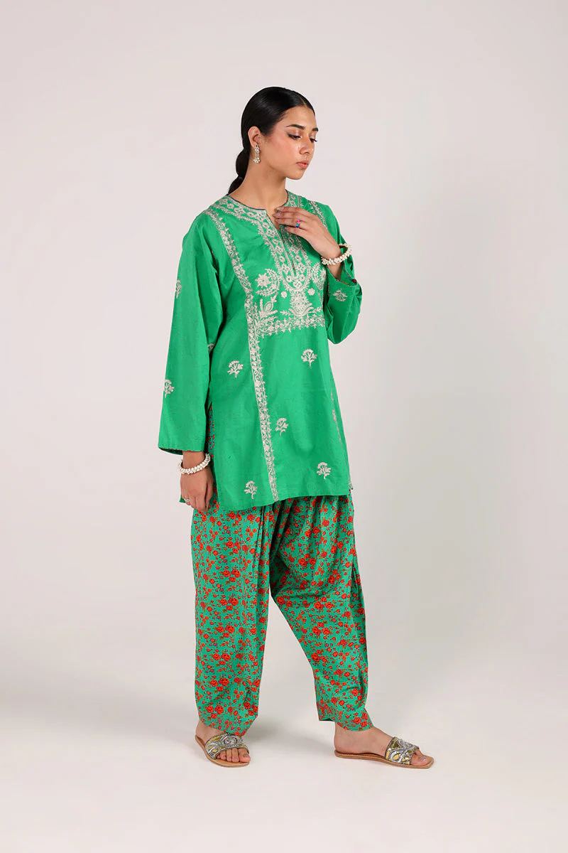 Gilded Glam Luxe Ensemble - Image 14