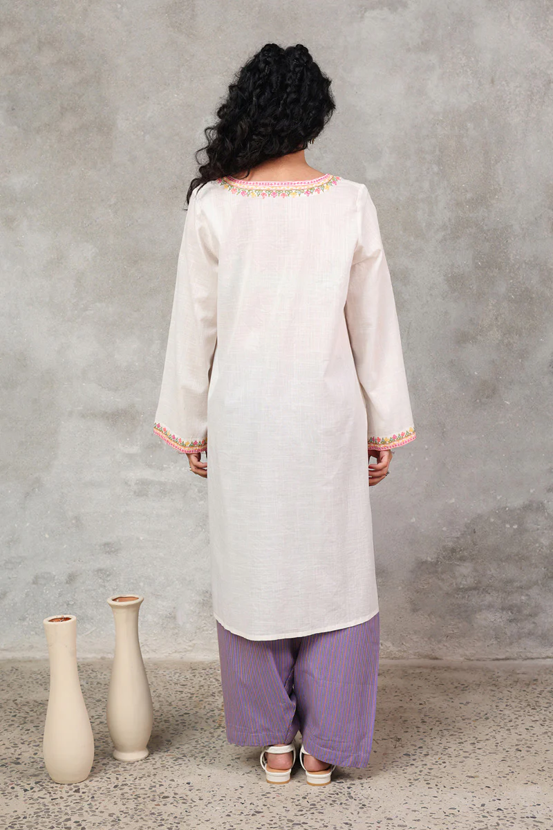 Rangeen Qissay Embroidered Set - Image 6