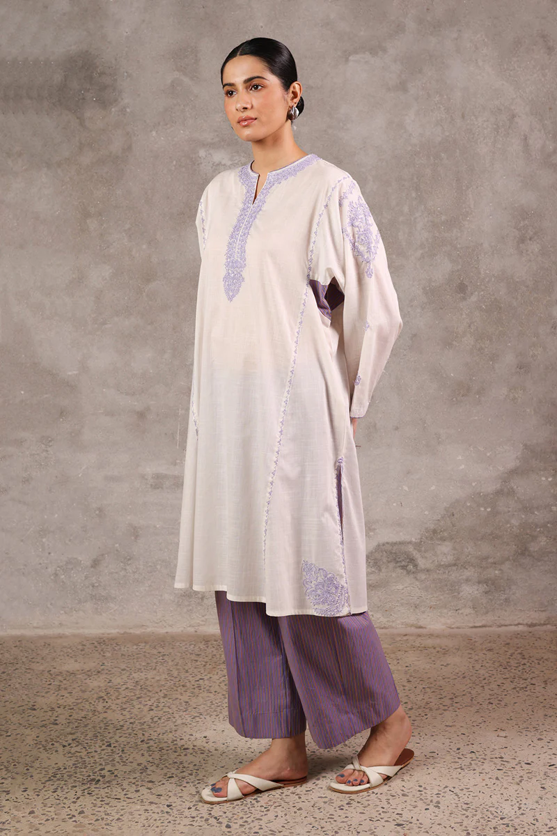 Rangeen Qissay Embroidered Set - Image 3