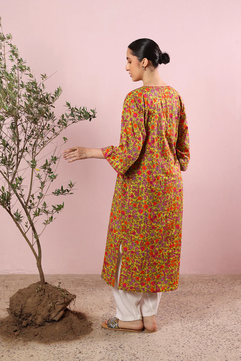 Painted Dreamscape Kurta - Image 5