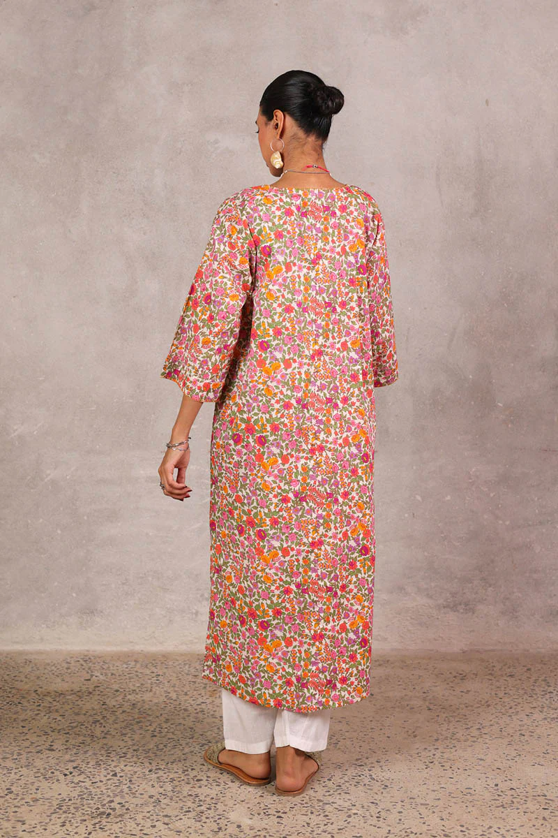Painted Dreamscape Kurta - Image 9