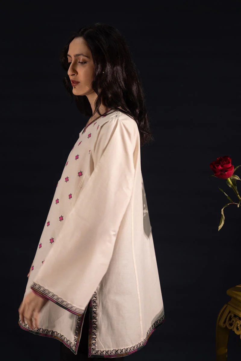 Blush Whisper Kurti - Image 11