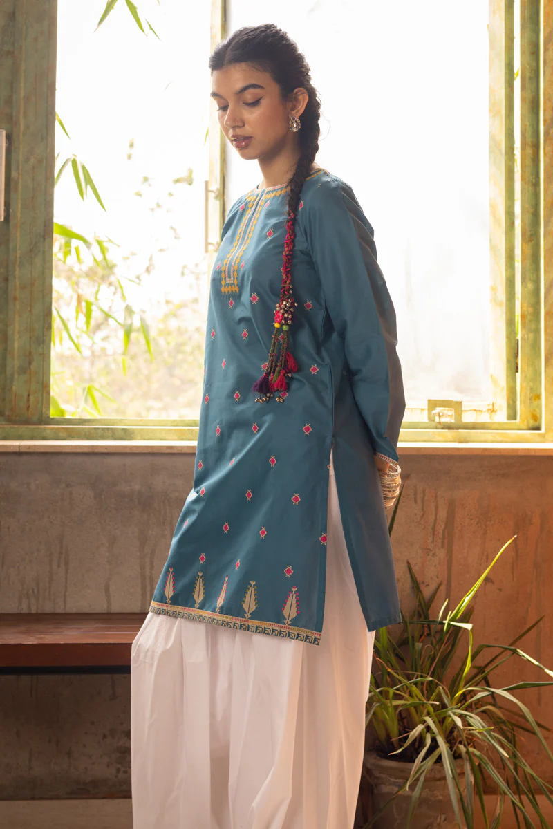 Embroidered Mosaic Kurti - Image 7