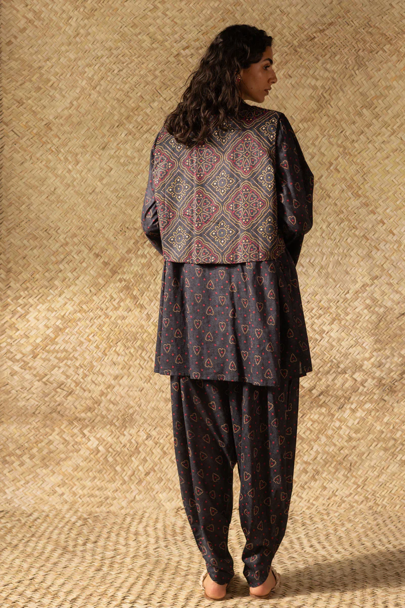 Chunari Beats 3-Piece Koti Set - Image 9