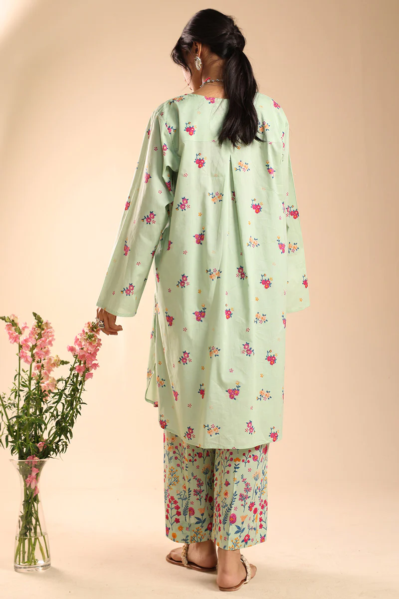 Soft Florals Edit Set - Image 9