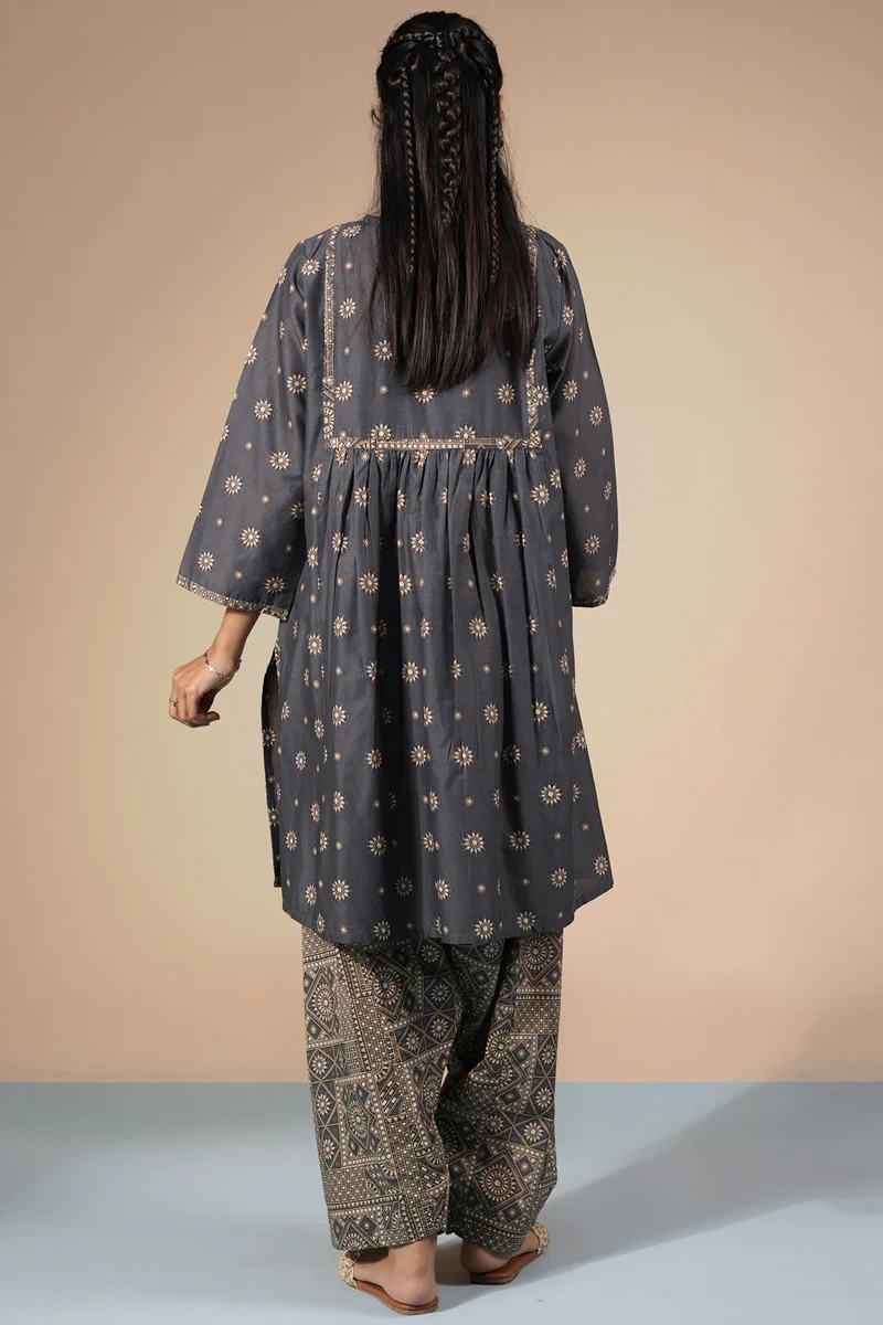 Mandana Flared Set - Image 4