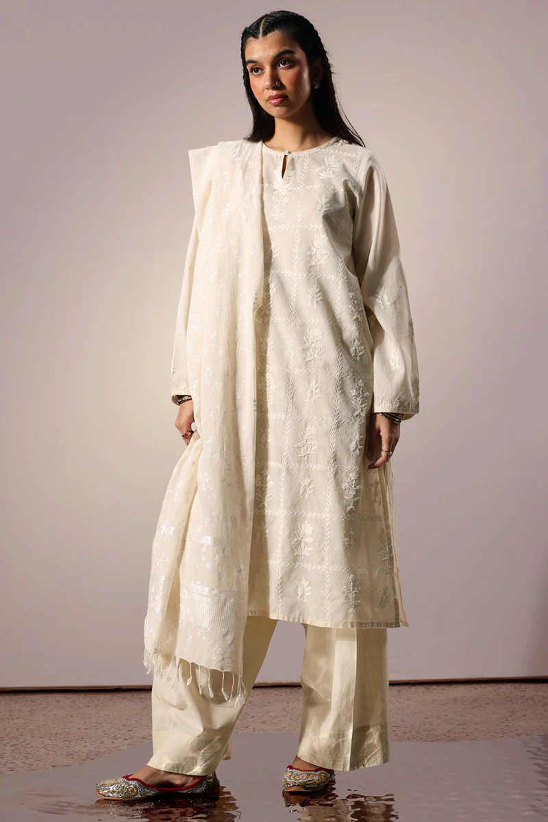 Ivory Reverie Ensemble - Image 7