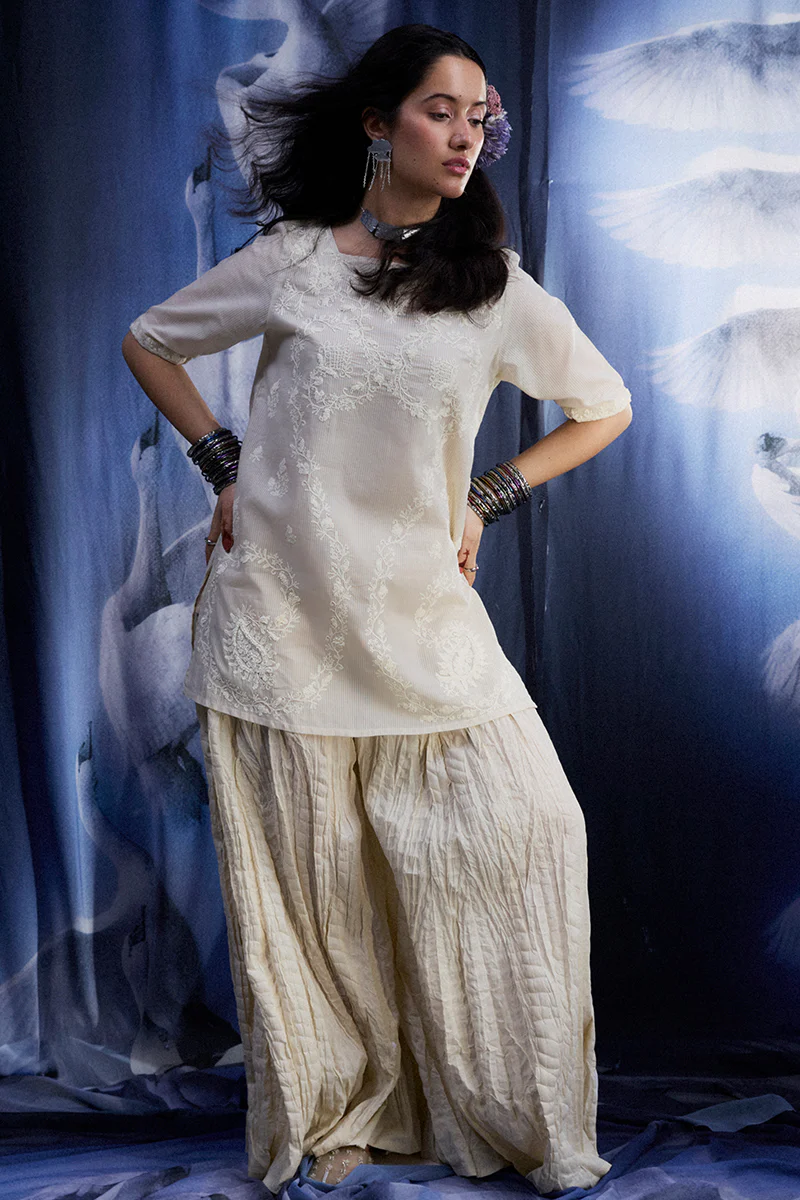 Embroidered Reverie Set - Image 7