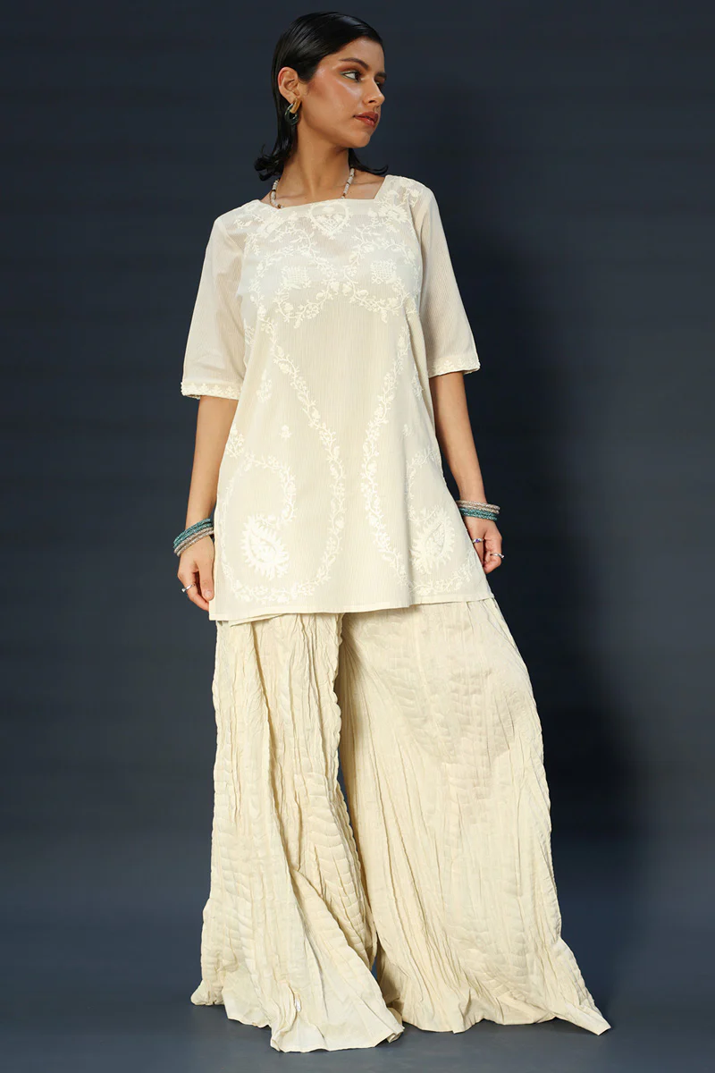 Embroidered Reverie Set - Image 9
