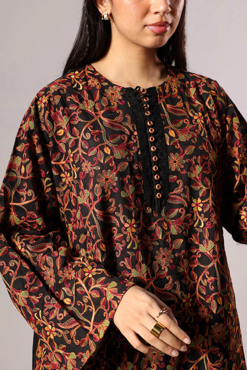 Embroidered Party 3-Piece Suit - Image 2