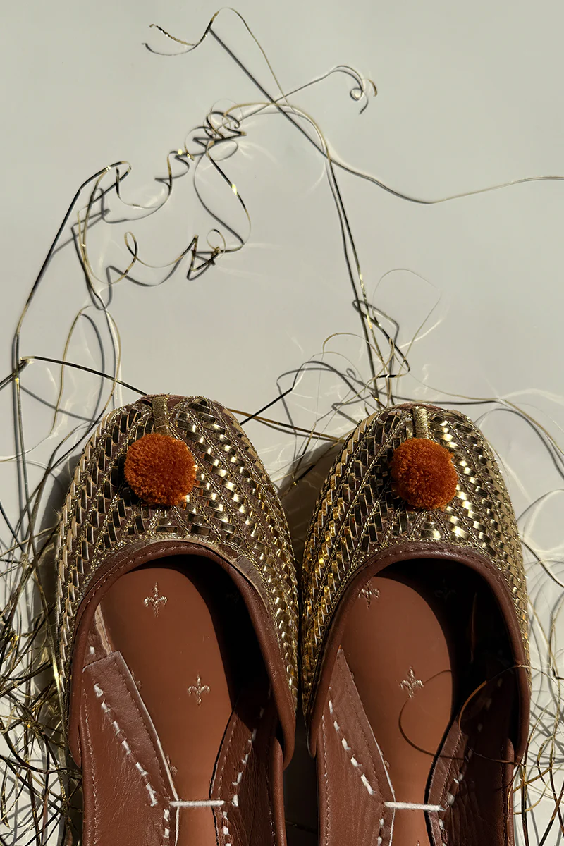 Sheesh Mukaish Khussa - Image 3