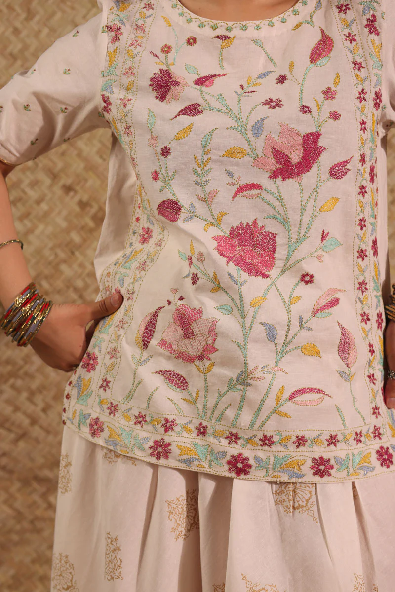 Hand-Crafted Mughal Skirt Set - Image 15