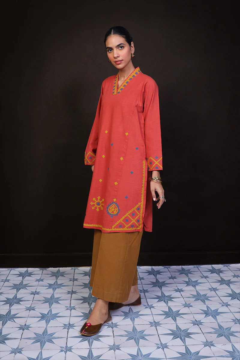 Timeless Charm Kurta - Image 3