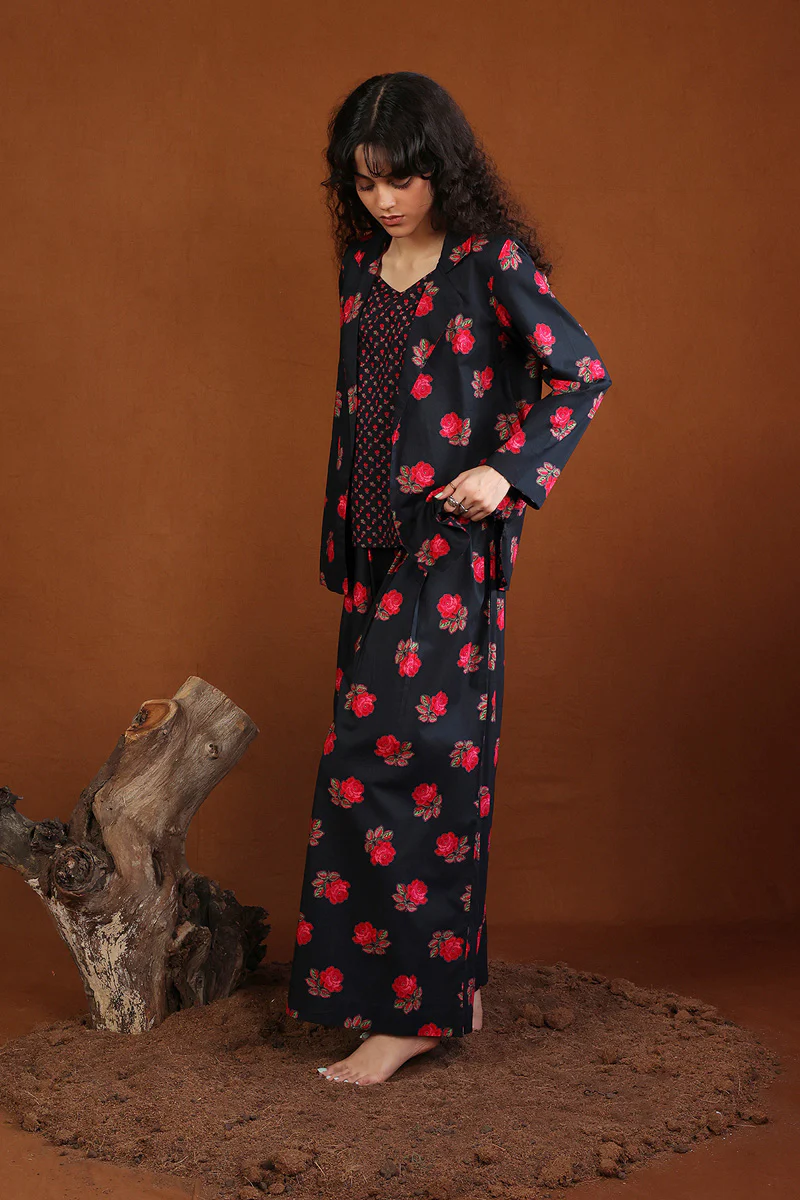 Russian Roses Rebel - Image 3
