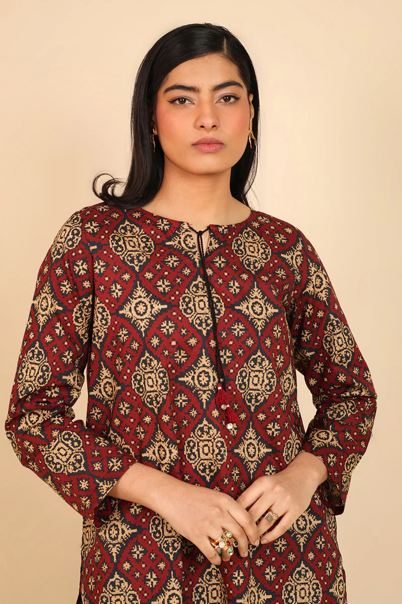 Indonesian Chic Duo - Image 4