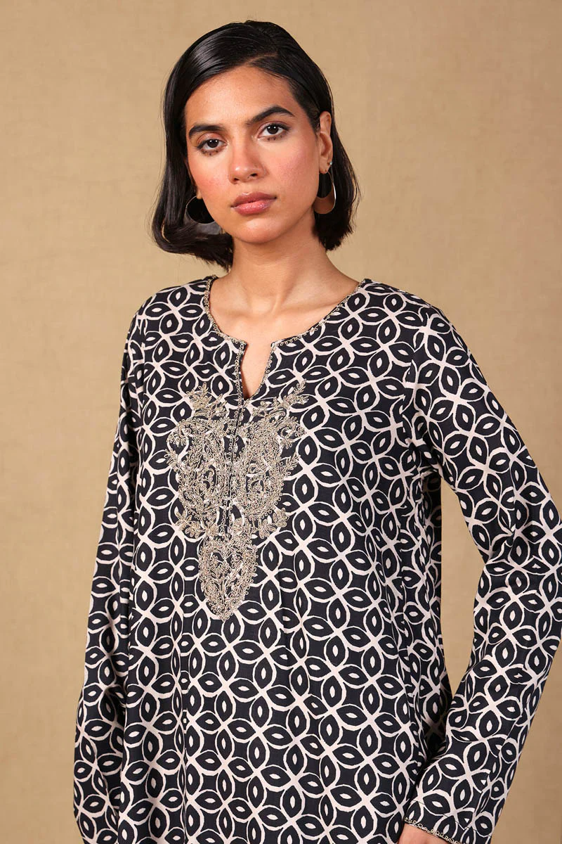 Embroidered Zawiya 2 Piece - Image 2