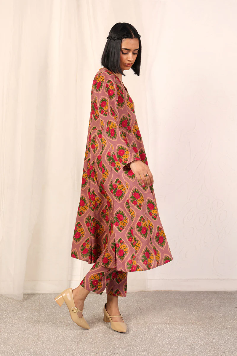 Flared Charbagh 2 Piece - Image 14