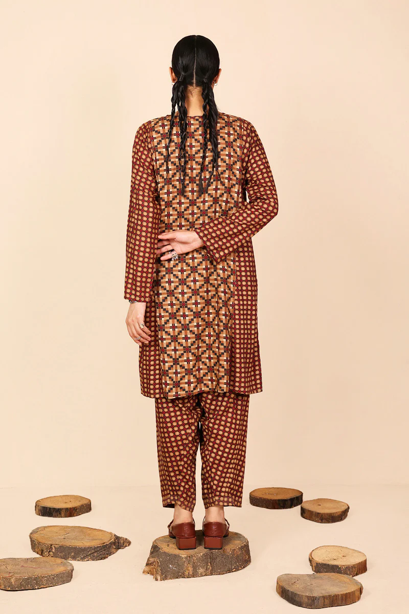 Checkered 2 Piece - Image 4