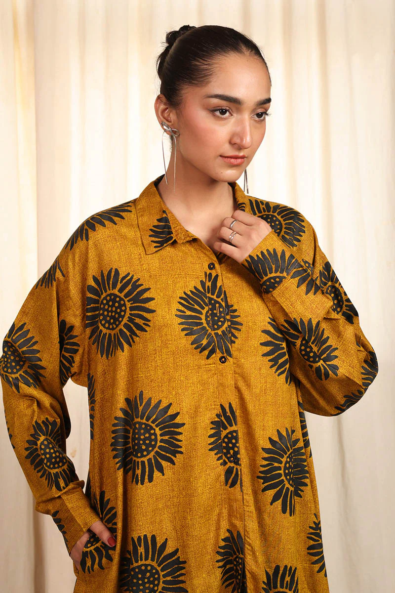 Collared Sunflowers 2 Piece - Image 2