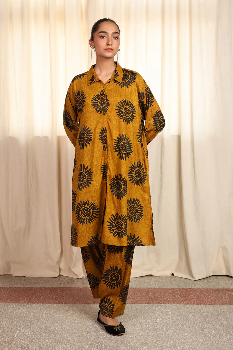 Collared Sunflowers 2 Piece - Image 3
