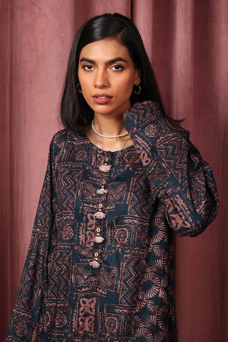 Vivid Batik Bliss Dual-Set - Image 9