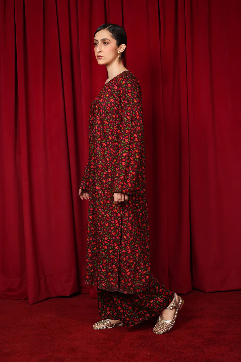 Buttoned Dutch Chintz Suit - Image 12