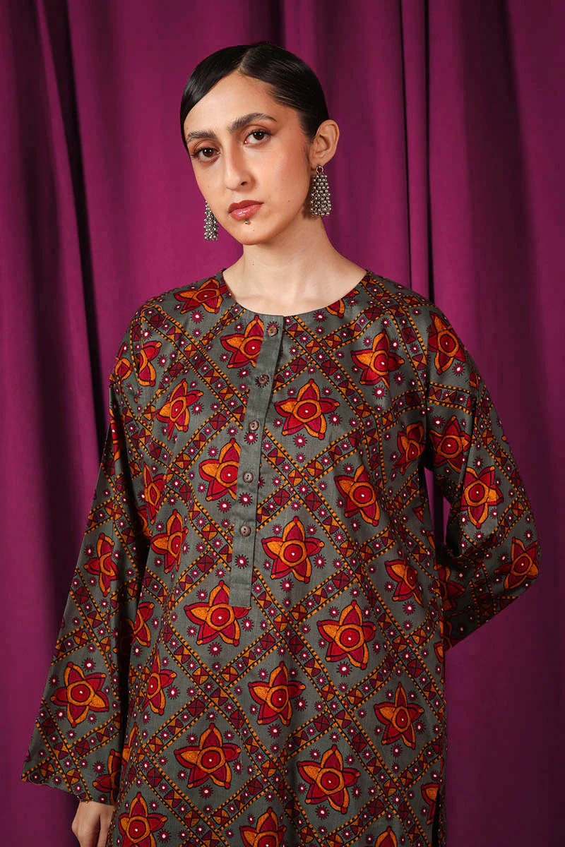 Kutch Kahani-Heritage Hues Duo - Image 9