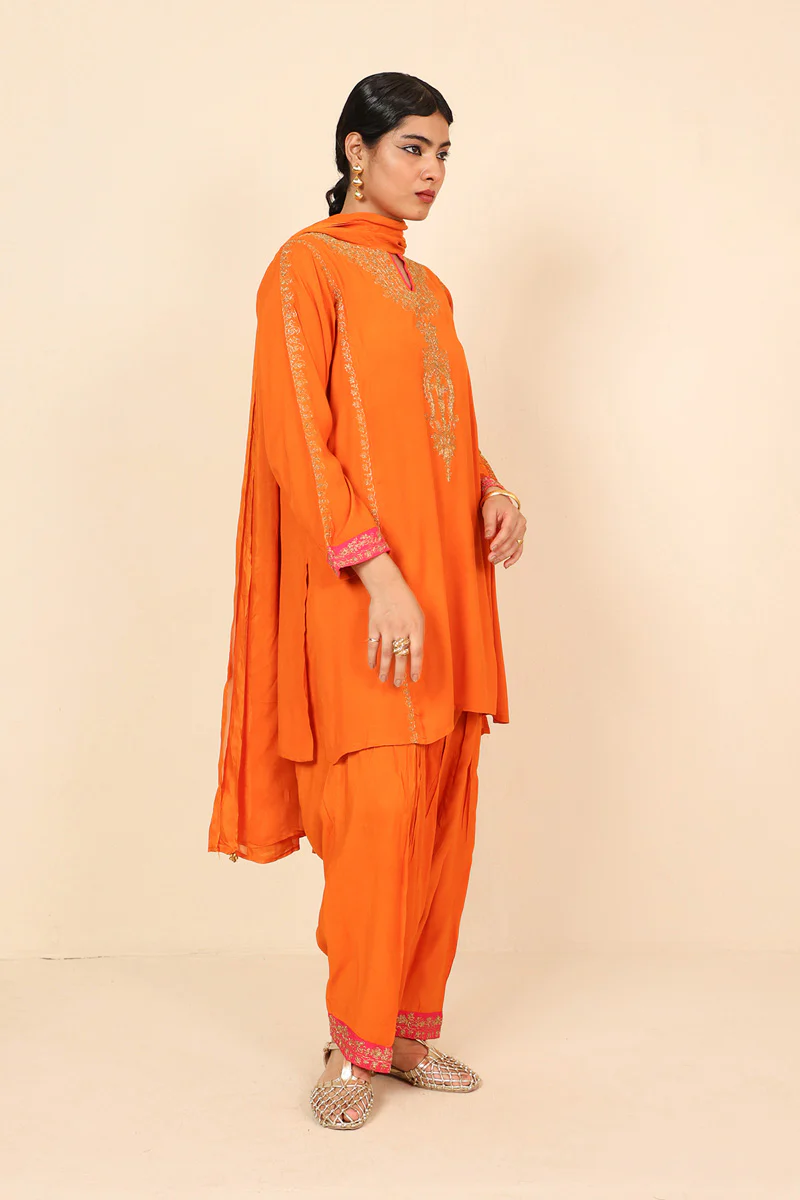 Dilkash Bahar Bano 3 Piece Suit - Image 5