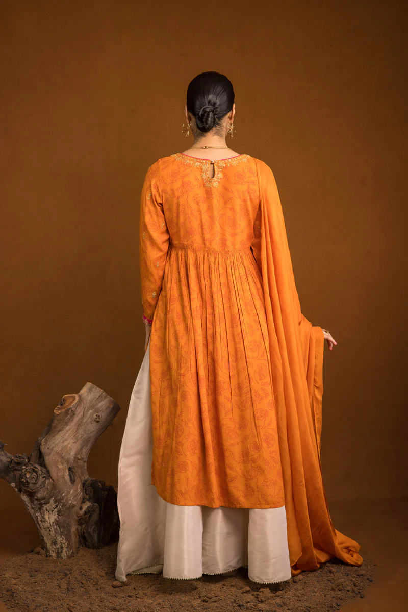 Regal Bahar Bano 2 Piece - Image 17